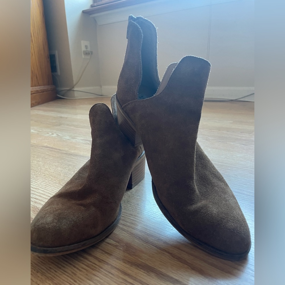 Steve Madden boots